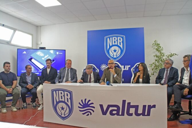 Presentazione divise gara Valtur Brindisi 2026-27