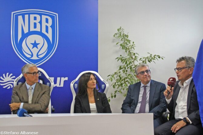 Presentazione divise gara Valtur Brindisi 2026-27
